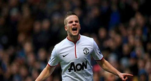 مانشستر يونايتد يعود للانتصارات بثلاثية خارج قواعده أمام أستون فيلا